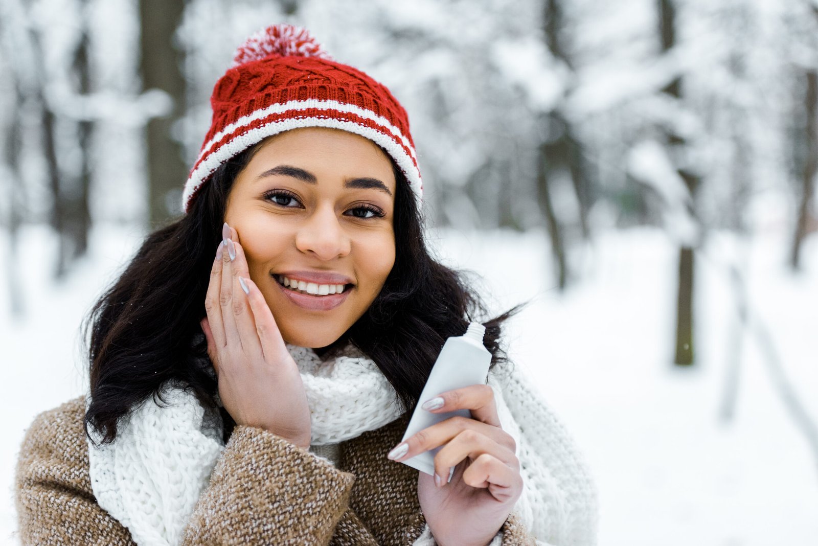 Winter Skincare Tips: How to Keep Your Skin Hydrated and Glowing in Cold Weather!